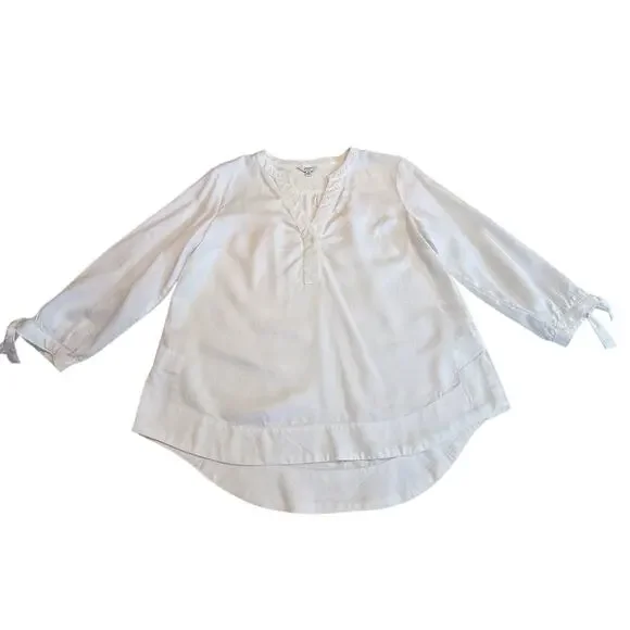 Crown & Ivy White Long Sleeve Pop Over Top Button V Neck Loose Flattering Fit - Picture 9 of 16